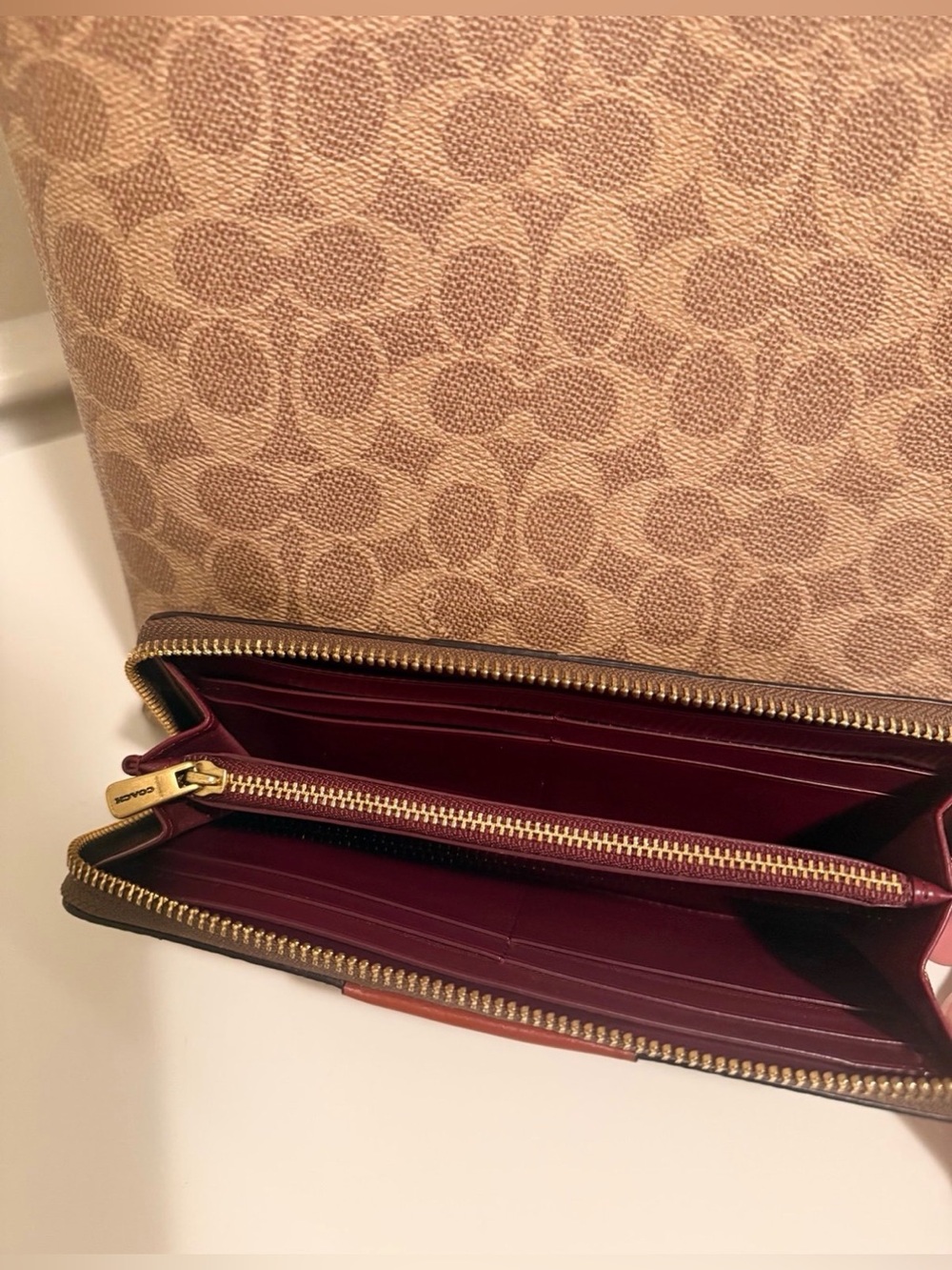 Coach Willow Tote In Signature Canvas with matching wallet. EUC - Picture 3 of 13